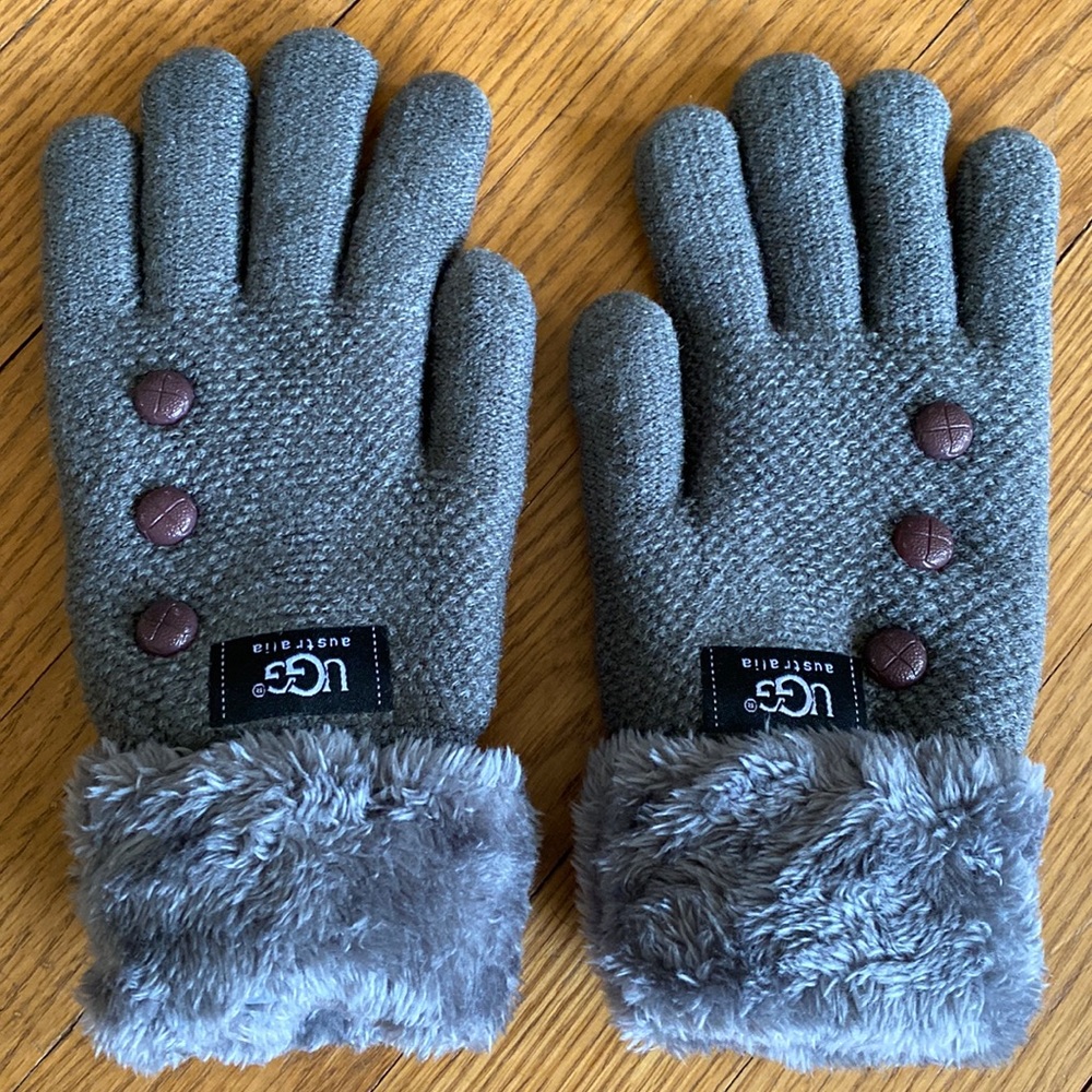 Gray button fleece lined gloves